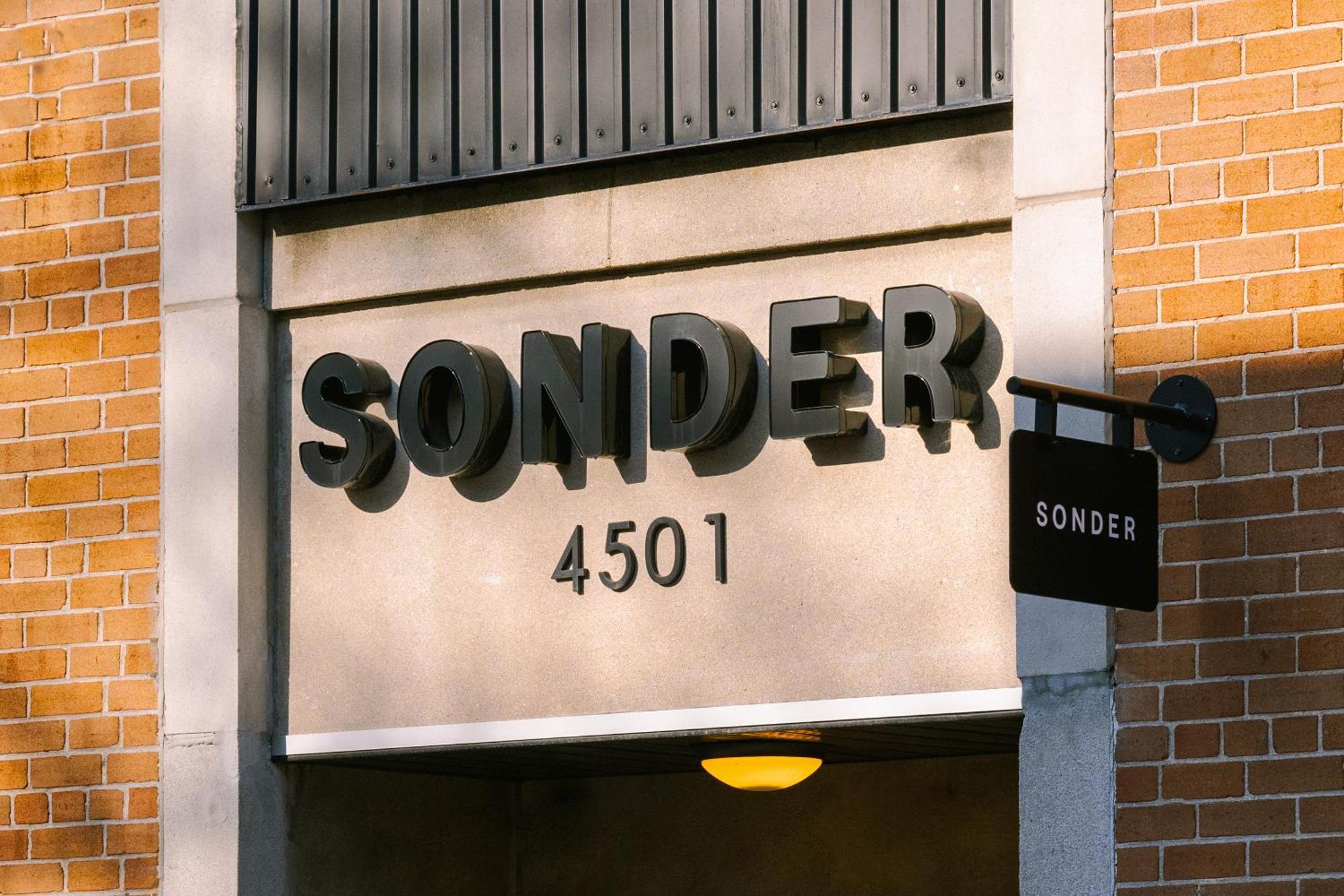 Sonder Le Guerin Aparthotel Монреал Екстериор снимка