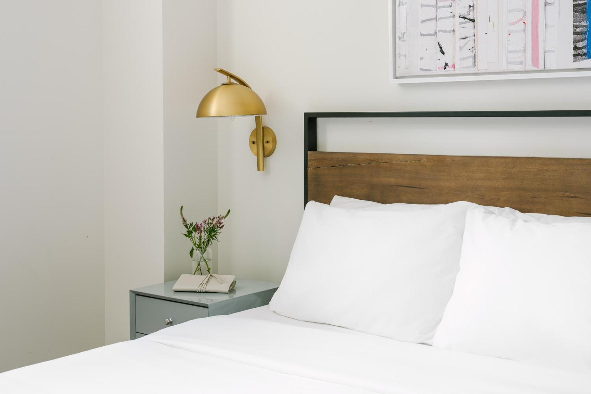 Sonder Le Guerin Aparthotel Монреал Стая снимка